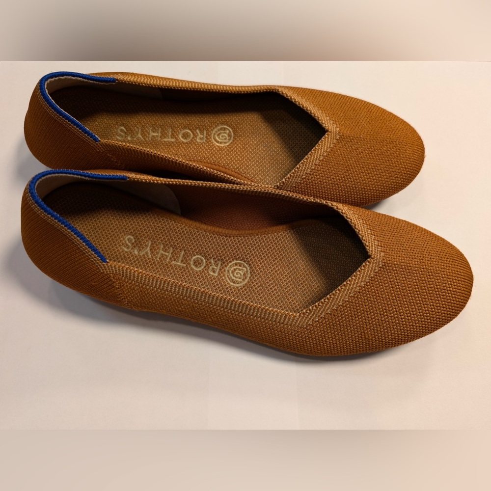 Orange Rothy Flats Size 8.5 🧡